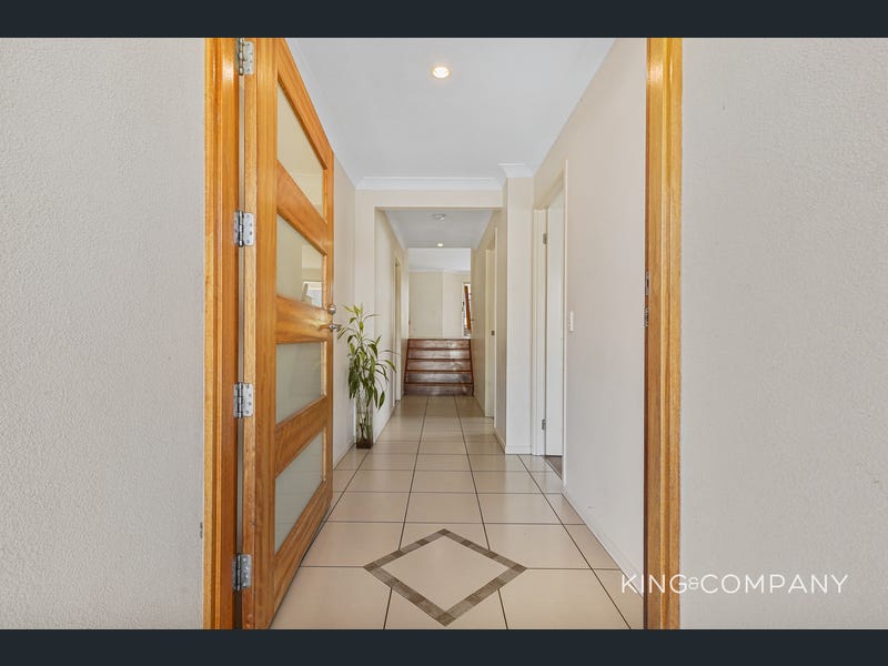 8 Willow Rise Drive, Waterford