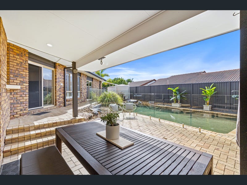 17 Crenshaw Court, Parkwood