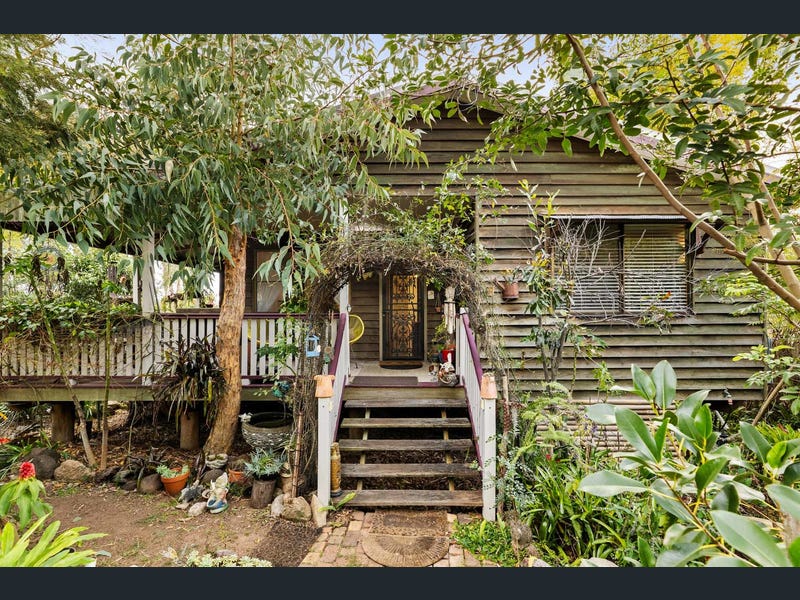 37 Railway Terrace, Crows Nest