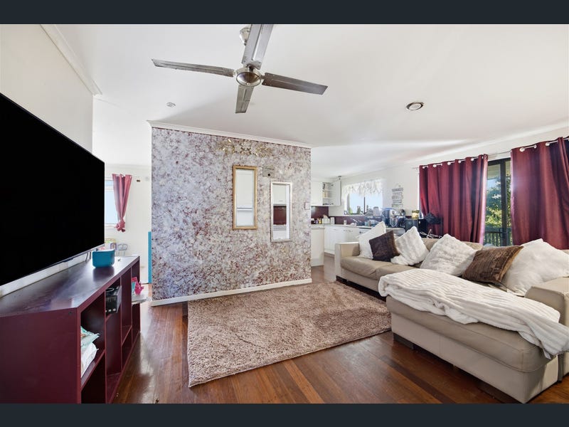92 CONIFER STREET, Hillcrest