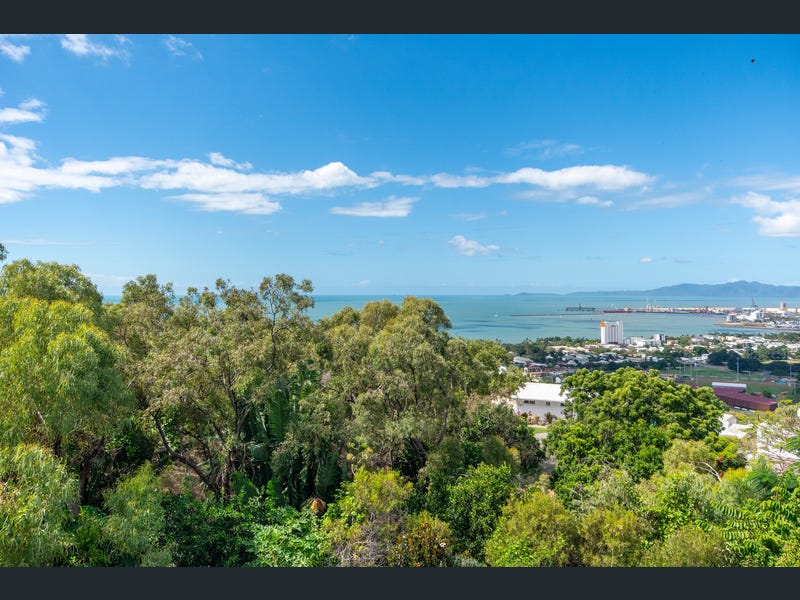 1 Stirling Drive, Castle Hill