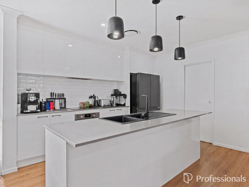 17 Byron Drive, Jimboomba