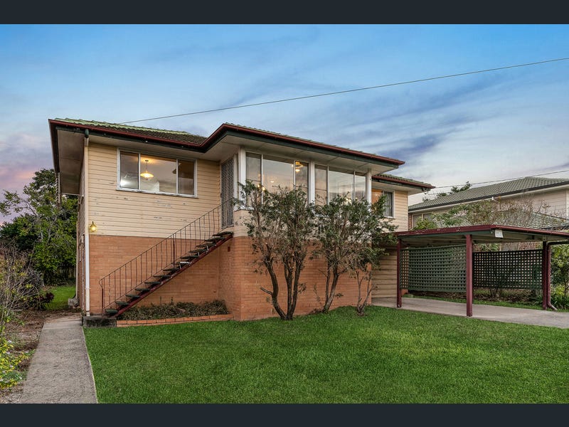 307 Verney Road East, Graceville
