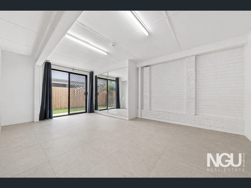 8 Macaranga Street, Marsden