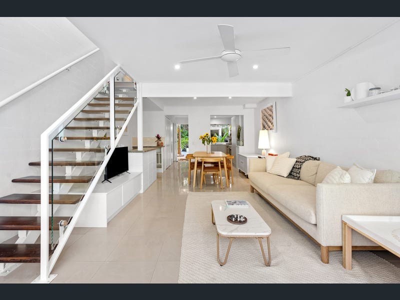 8/6 Ray Street, Sunshine Beach