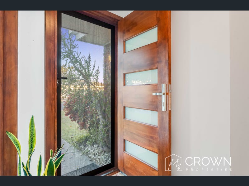 54 Melaleuca Crescent, Rothwell