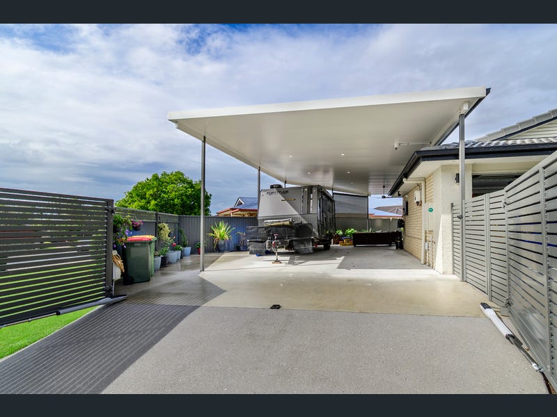 15 Links Crescent, Joyner