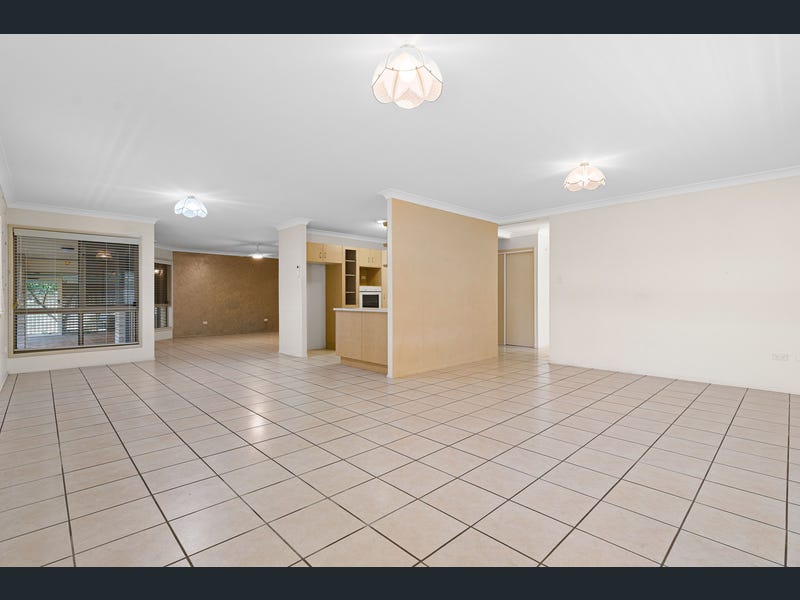 35 Brookside Place, Lota