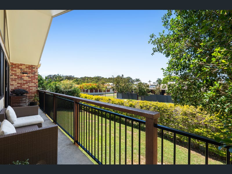 38 Beaconsfield Drive, Burleigh Waters
