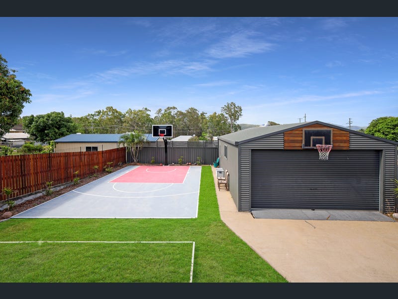 8 Holmes Avenue, Sarina