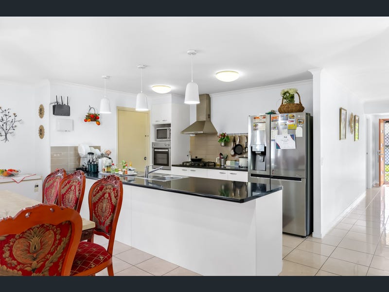 10 Bellinger Key, Pacific Pines