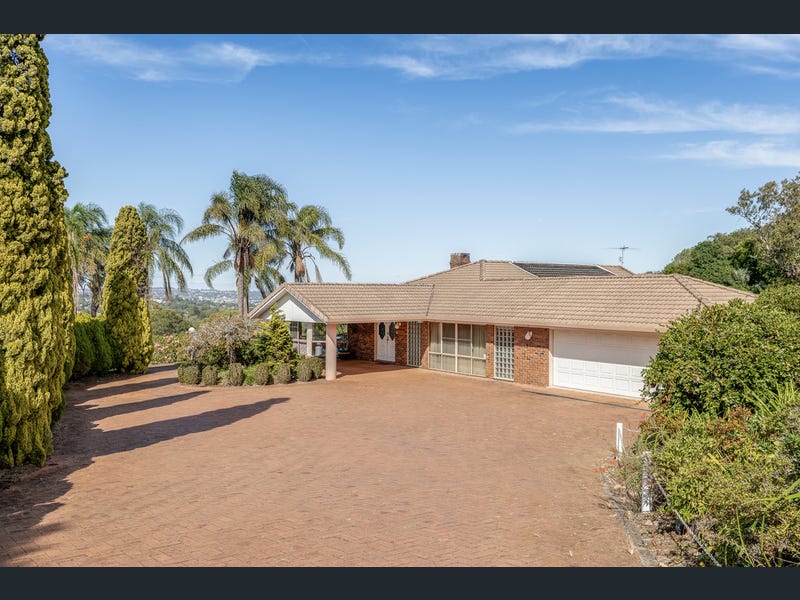 12-14 Rosewall Court, Mount Kynoch