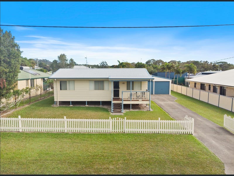 11 Golden Hind Avenue, Cooloola Cove