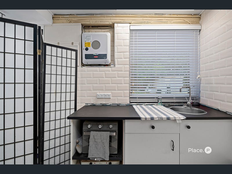4 Centre Street, Strathpine