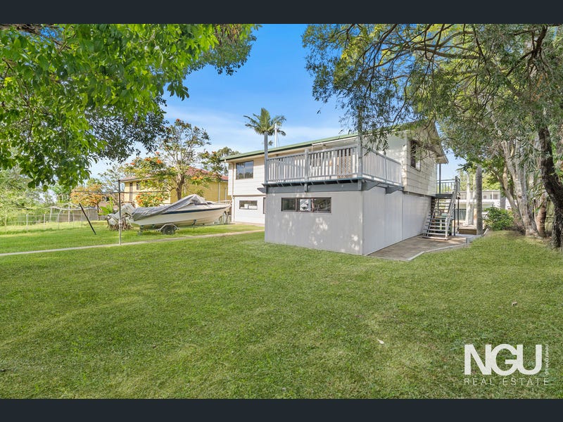 24 Maple Street, Kingston