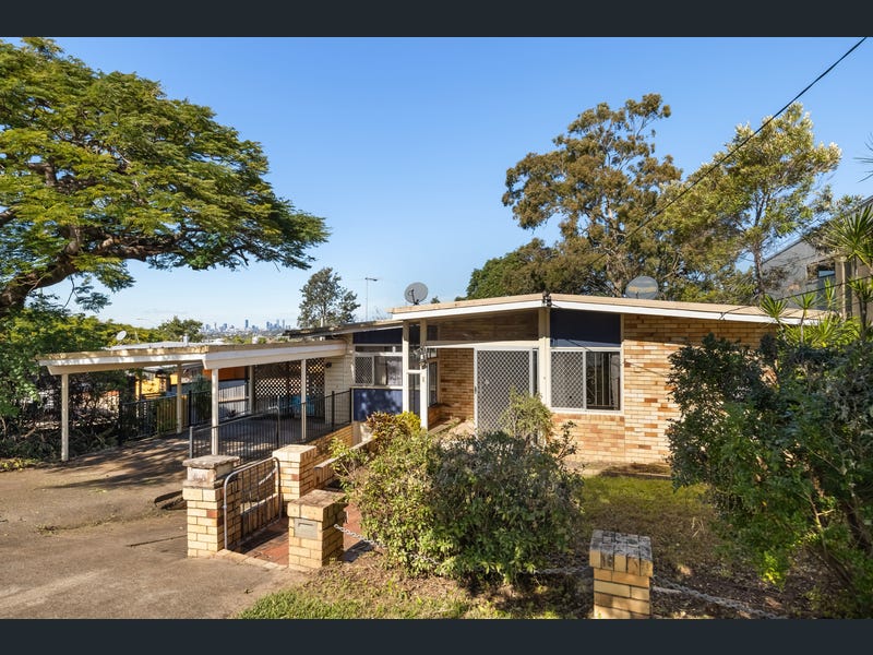 800 South Pine Road, Everton Park