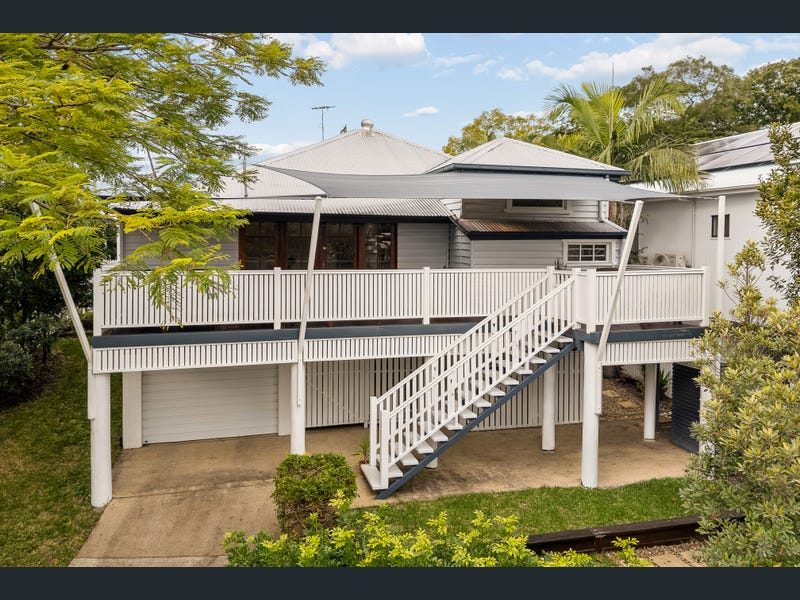 54 Ashgrove Crescent