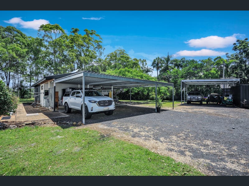 33 Pleasant Drive, Sharon