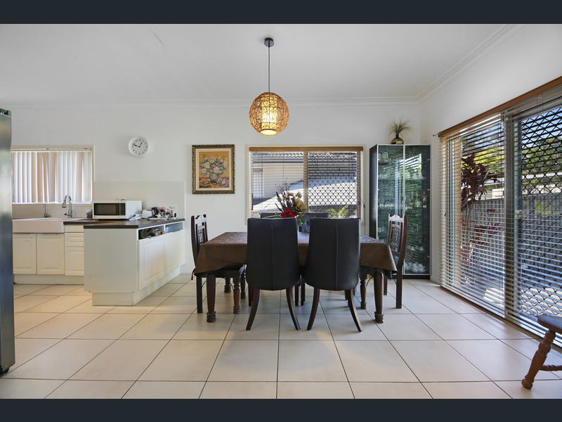 36 Nyora Street, Southport