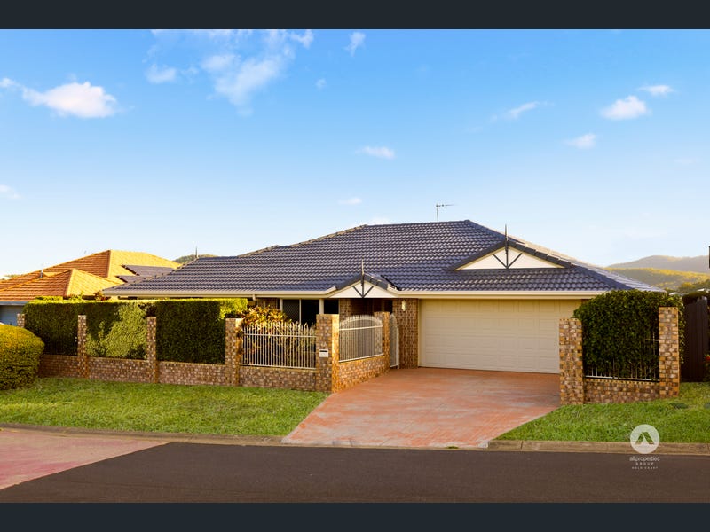 28 Sir Charles Holm Drive, Ormeau Hills