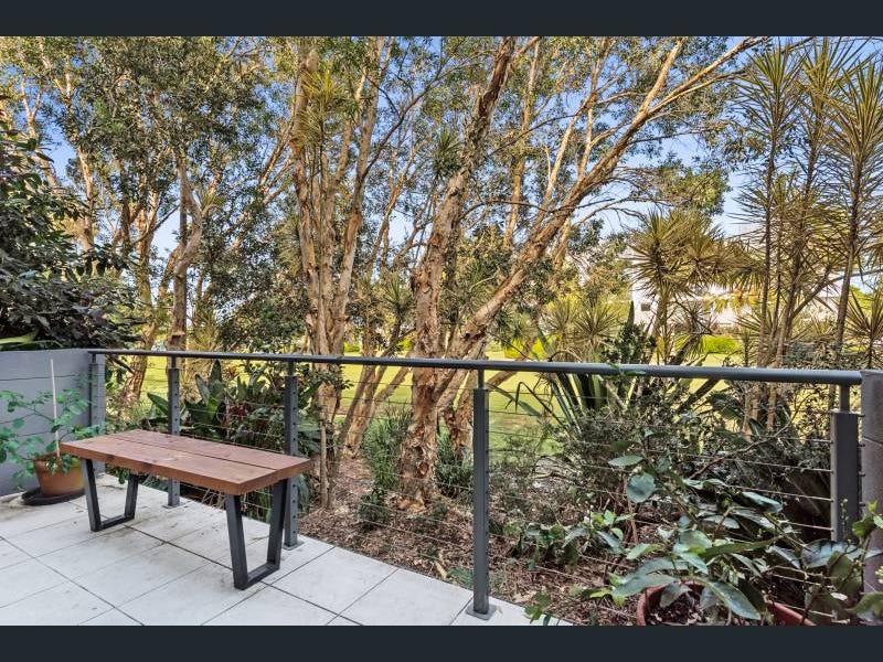 21/57 Grand Parade, Parrearra