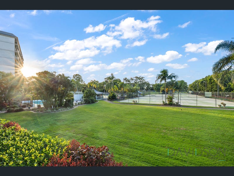 2/13-27 Fairway Drive, Clear Island Waters