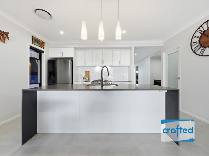 114 Kessels Boulevard, Greenbank