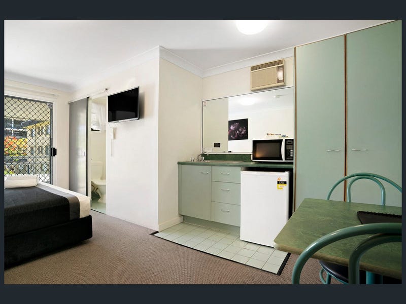 11/105 Farnell Street, Chermside