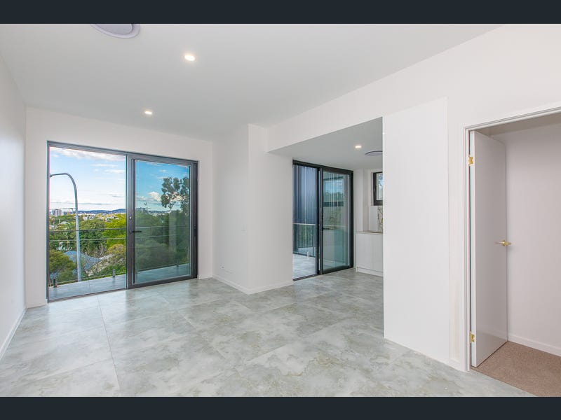 11/10  Chester Street, Highgate Hill