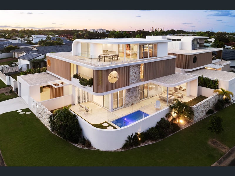 38 Cayman Drive, Clear Island Waters