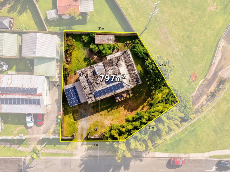 1 Bambarra Street, Southport