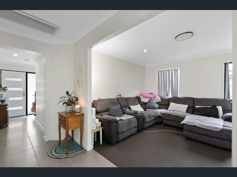 16 Dorothy Place, Mirani