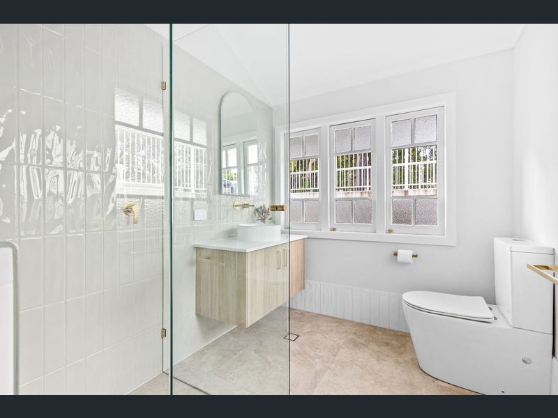 4 Victoria Crescent, Toowong