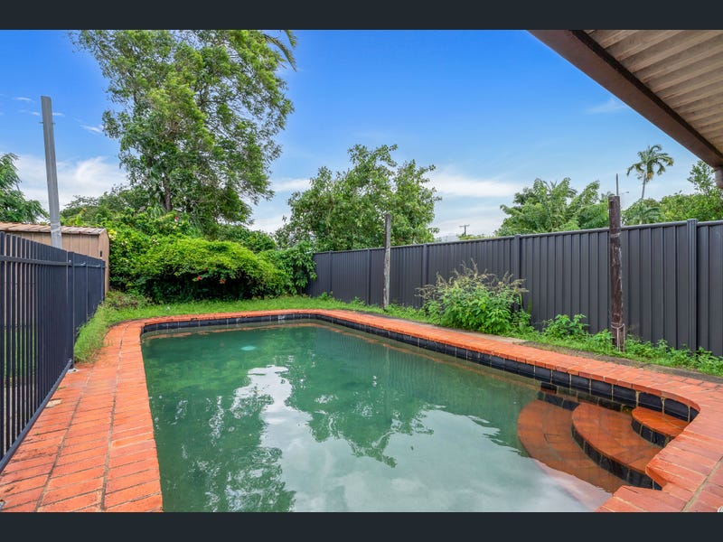 261 Aumuller Street, Westcourt
