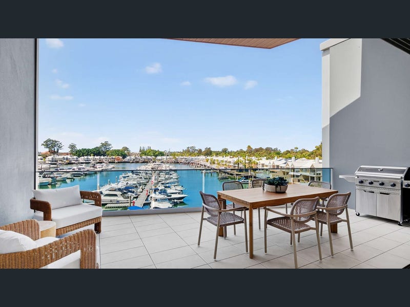 42/1 Masthead Way, Sanctuary Cove