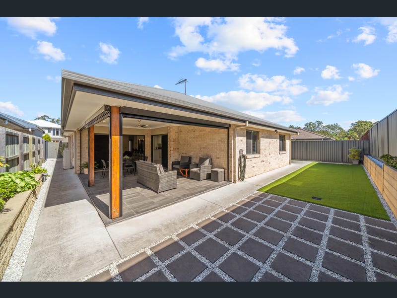11 Riverside Circuit, Joyner