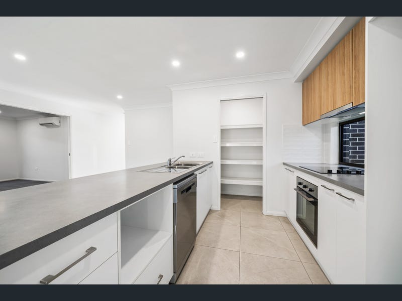 20 Tallowwood Boulevard, Cotswold Hills