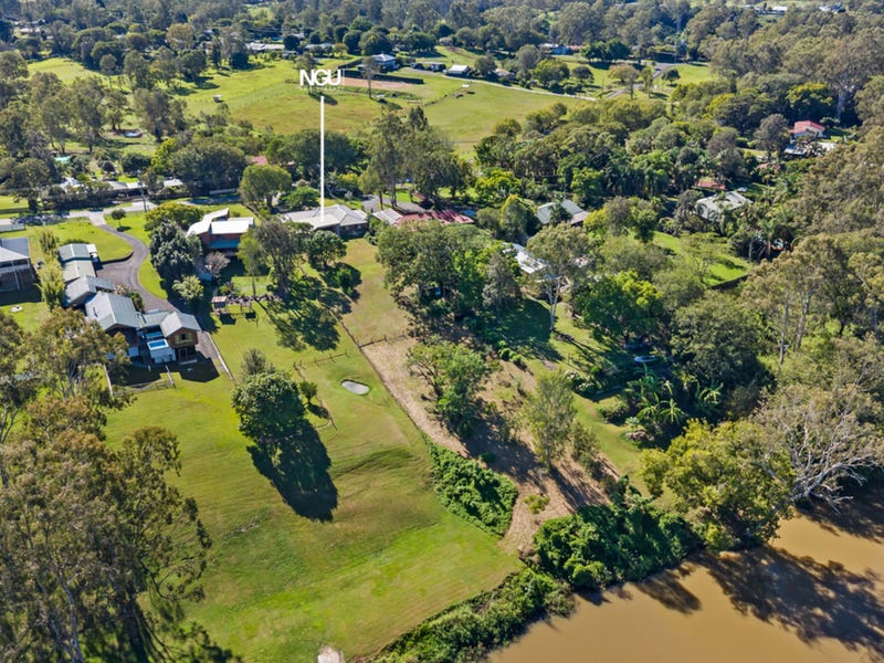 147 Riverside Avenue, Barellan Point