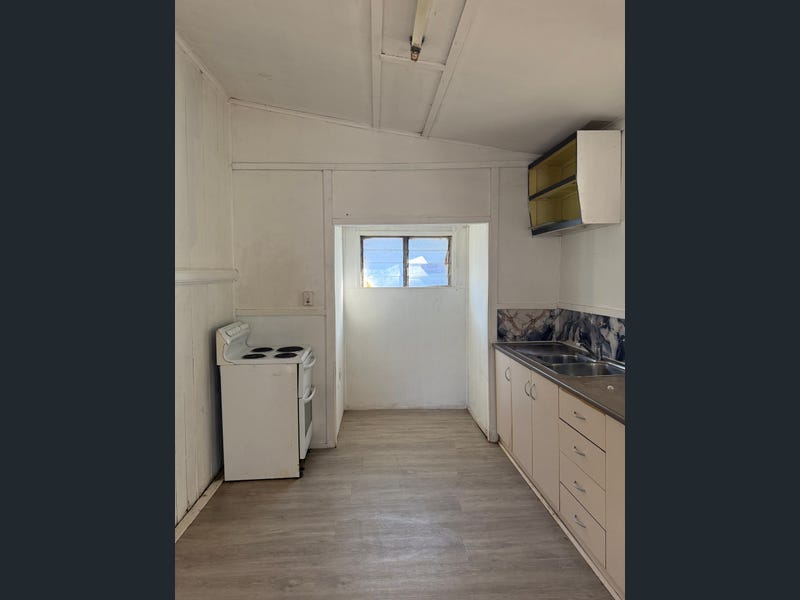 11 Ridgeway St, Charleville