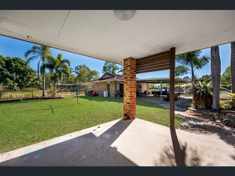 35 Toolakea Beach Road, Bluewater