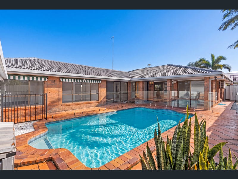 22 Firmin Court, Mermaid Waters
