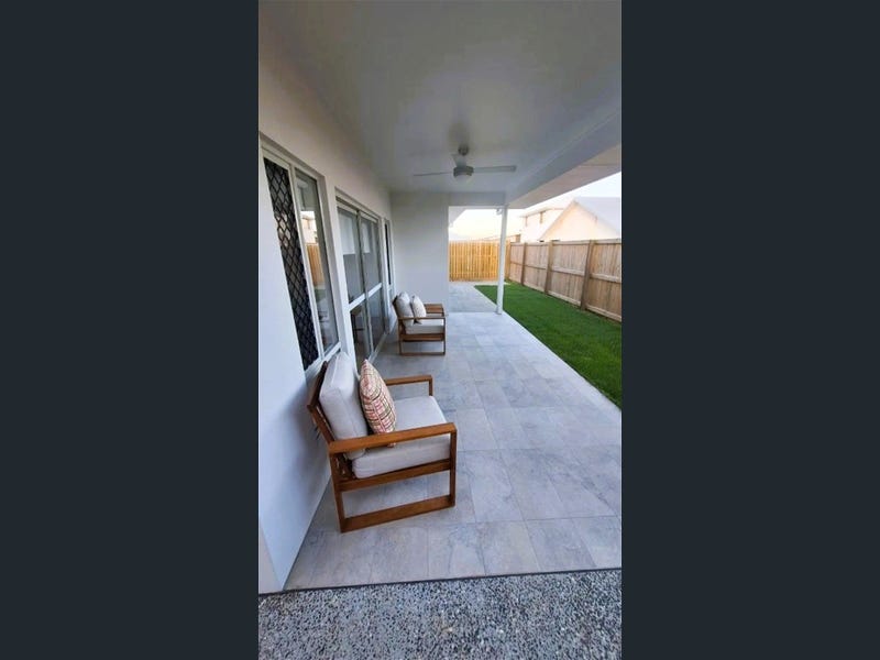 21  Andante Crescent, Palmview