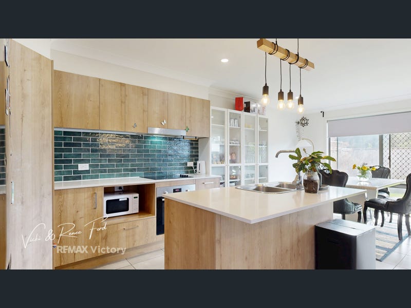 18 Chestnut Street, Caboolture South