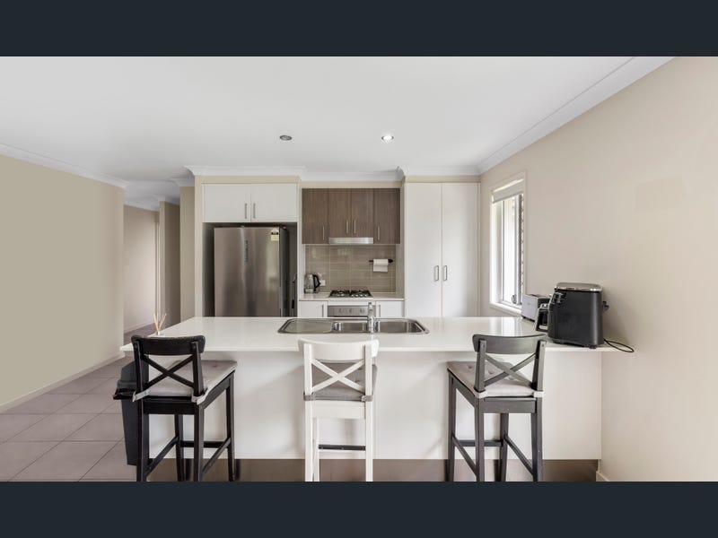 64 Sanctuary Parkway, Waterford