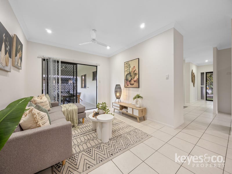 25 Waterlily Circuit, Douglas