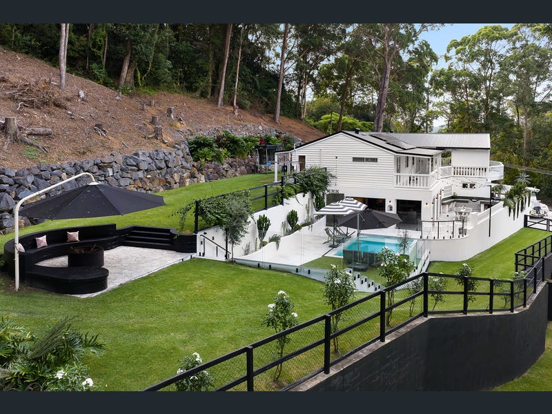 8 Carapook Crescent, Tallebudgera