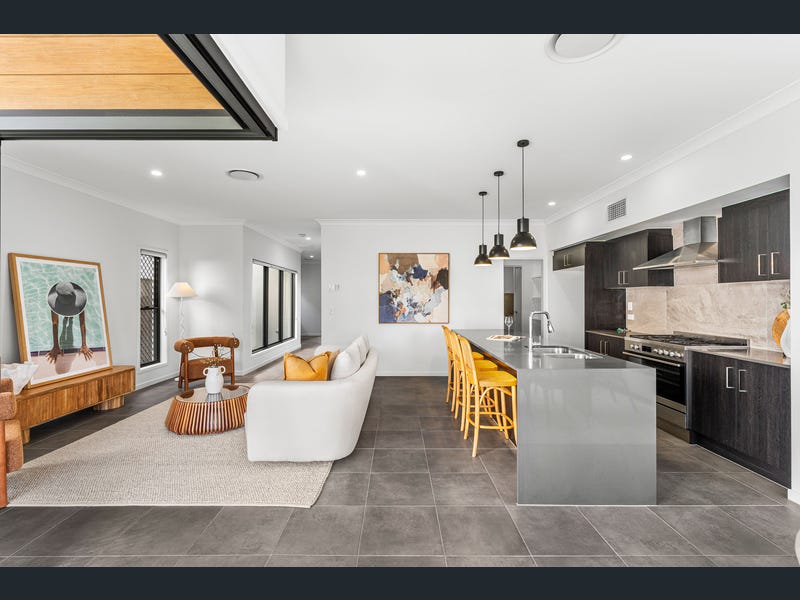 87 Kate Street, Carina