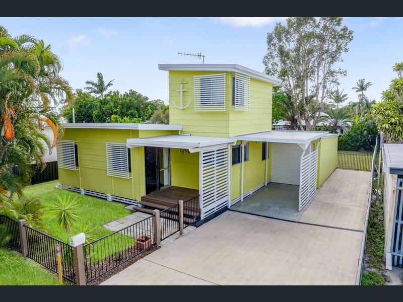 63 Gympie Road, Tin Can Bay