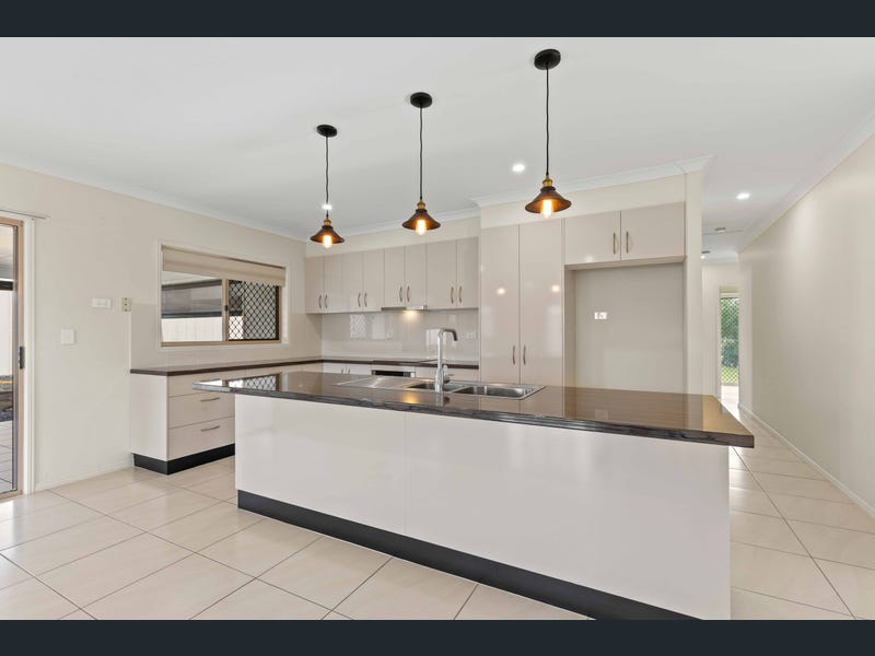 1 Kingfisher Drive, Oakhurst