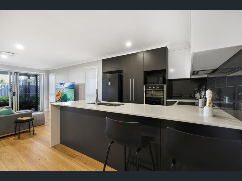 3/9 Grace View Street, Darling Heights
